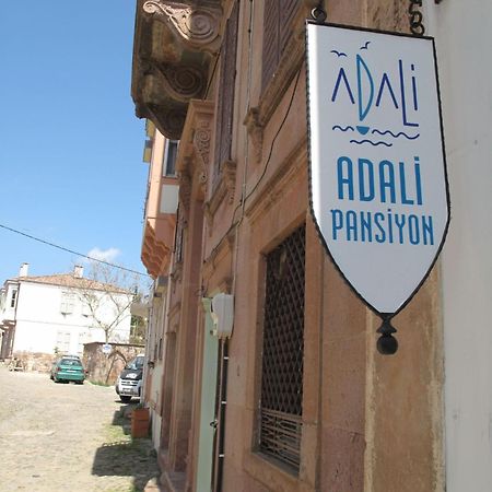 Cunda Adali Pansiyon Ayvalı Esterno foto