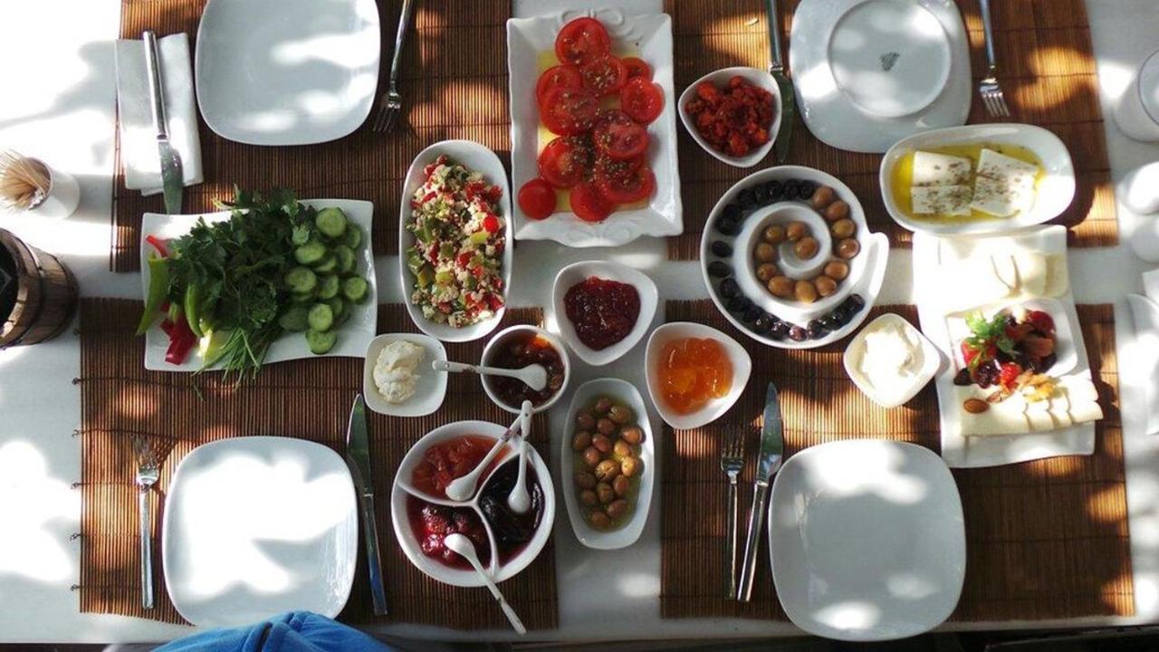 Cunda Adali Pansiyon Ayvalı Esterno foto