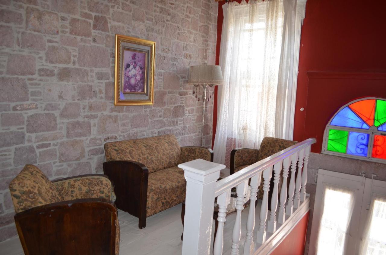 Cunda Adali Pansiyon Ayvalı Esterno foto